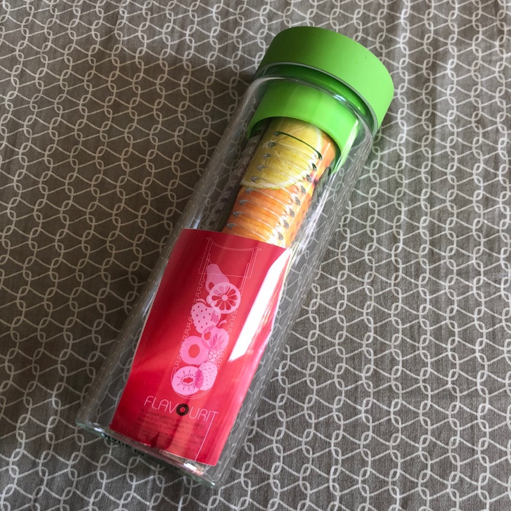 Flavourit glass water bottle
